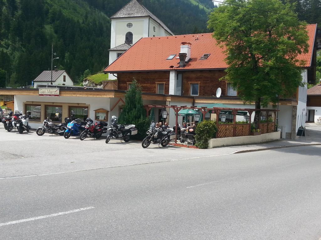 Gasthaus Traube บีเคลบาค ภายนอก รูปภาพ