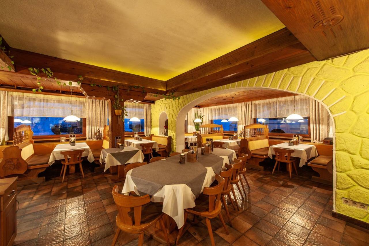 Gasthaus Traube บีเคลบาค ภายนอก รูปภาพ