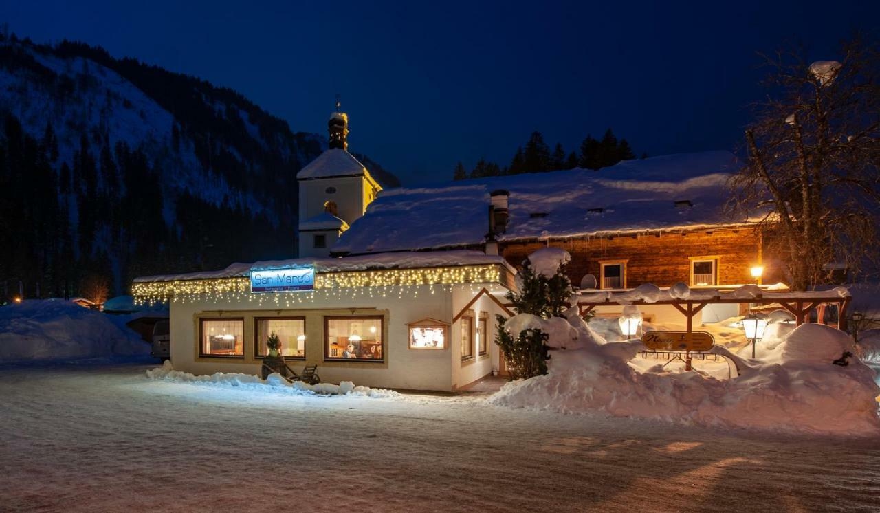 Gasthaus Traube บีเคลบาค ภายนอก รูปภาพ